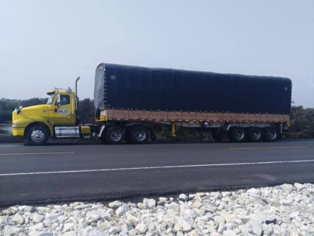 Tipos de transporte - Tractomula